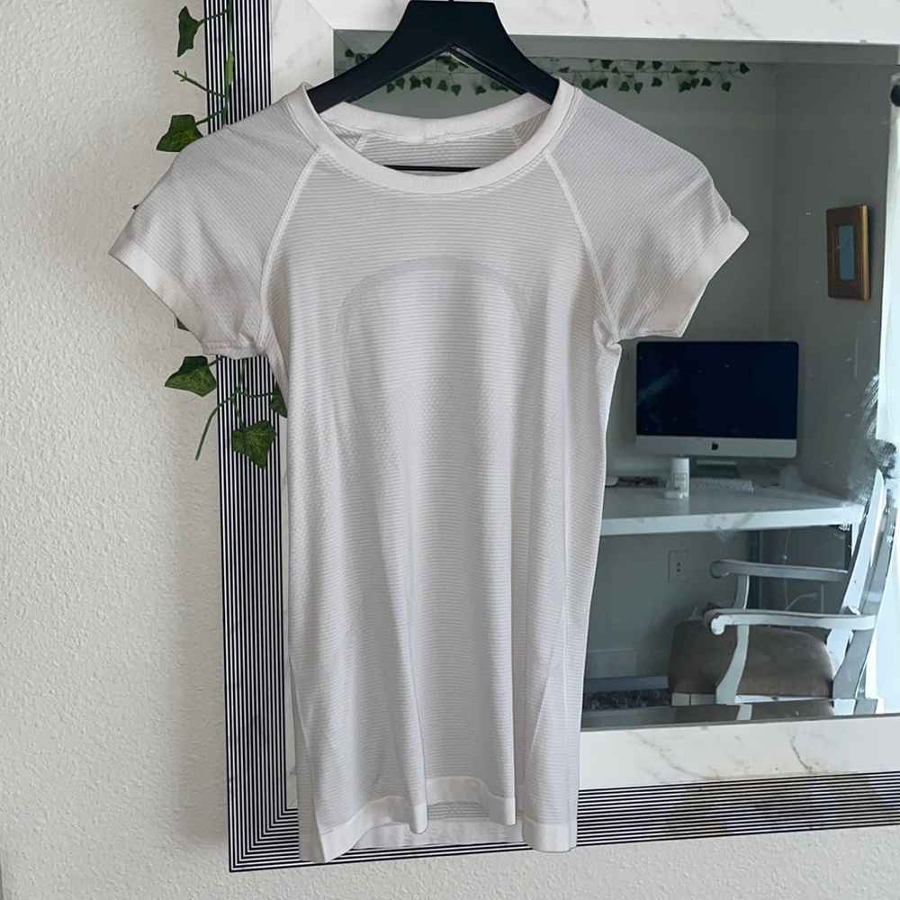 White Lululemon Tee Size 2